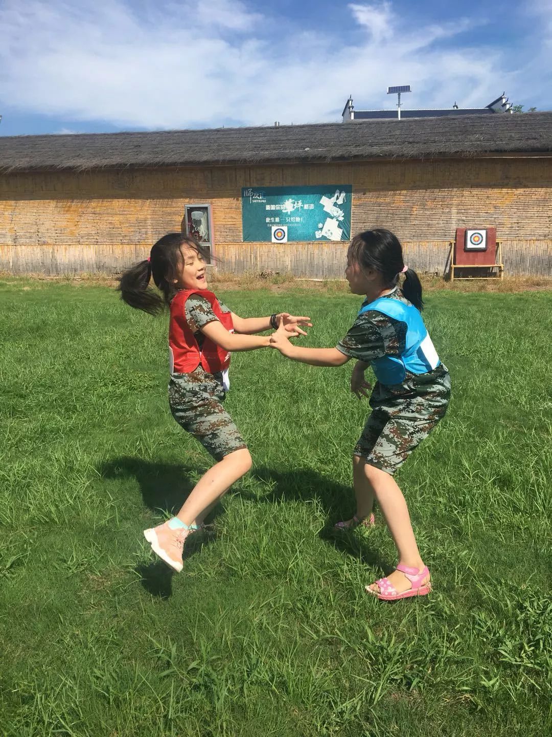 lol官方-罗马发布备战花絮；清晨强势反弹；社区盾任务艰巨；纪律约束更严格的简单介绍